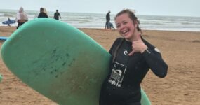 Maroko: Výstup na horu Džabal Toubkal | Červen 2026 - 6. den:  Den ve znamení vln, slunce a surfového flow