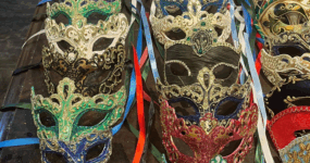 Albánie: Poznej sever země | Duben 2026 -  8. den: Venice Art Mask Factory