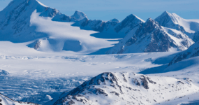 Špicberky: V rytmu psího spřežení a fjordů | Duben 2027